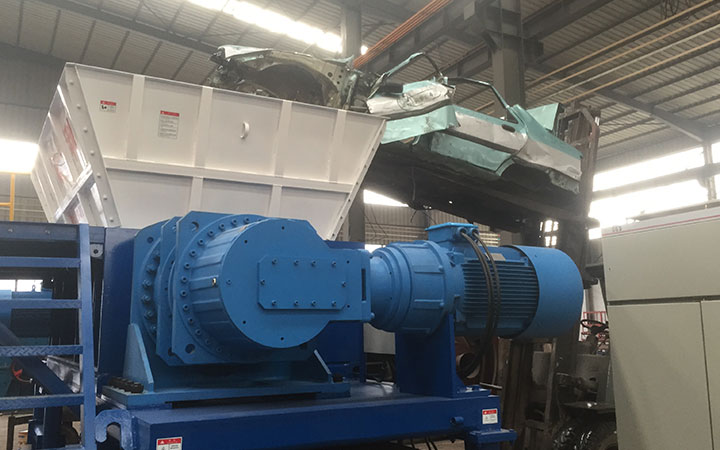 DS61系列 雙軸撕碎機工作原理